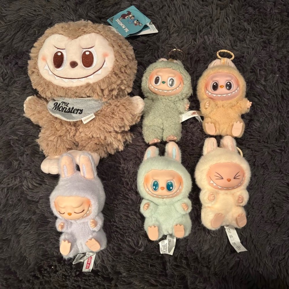 THE MONSTERS HAVE A SEAT QUQU PLUSH